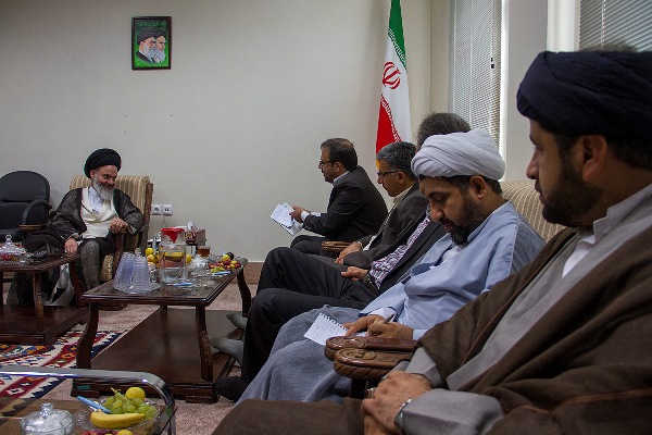 دیدار مهندس یوسفی با مدیر عامل سازمان منطقه ویژه پارس با آیت الله حسینی بوشهری 3