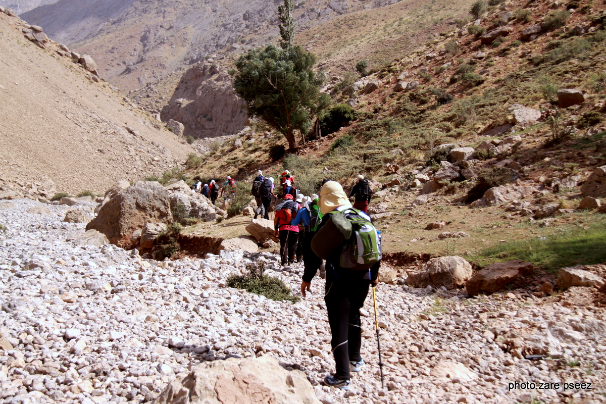 صعود کوهنوردان سازمان منطقه ویژه پارس به قله اشترانکوه 9