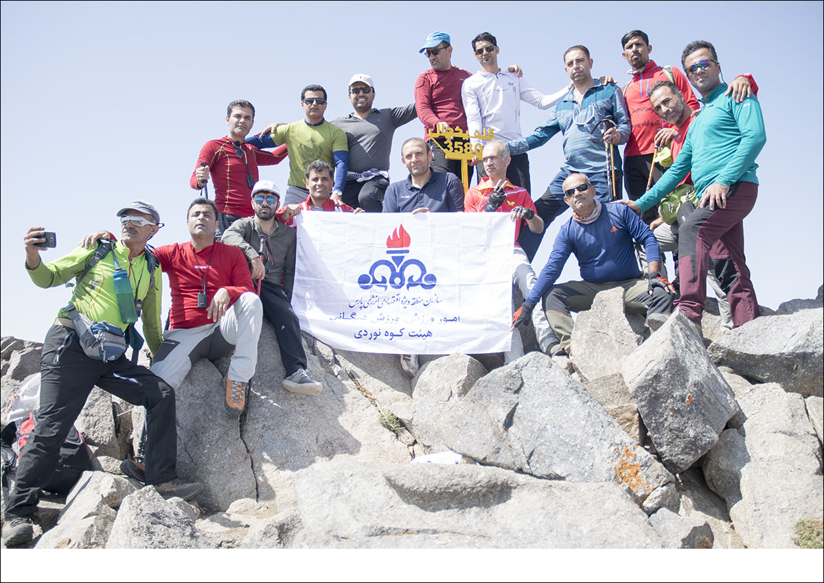 صعود کوهنوردان سازمان منطقه ویژه به دو قله یخچال همدان و قله الوند 26