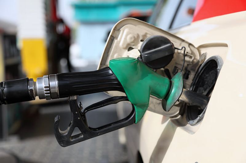Iran Sets New Record in Gasoline Production
