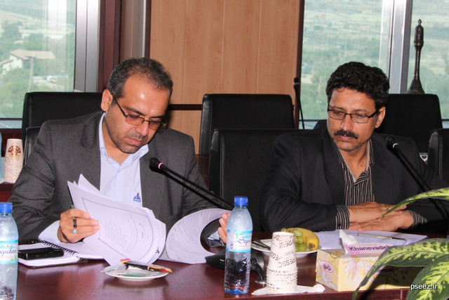 مشاور پژوهشی وزیر