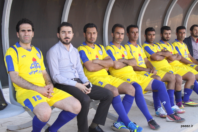 مصاف  <strong class='sis-keyword'>پیشکسوتان</strong> تیم ملی فوتبال با پارس جنوبی 5