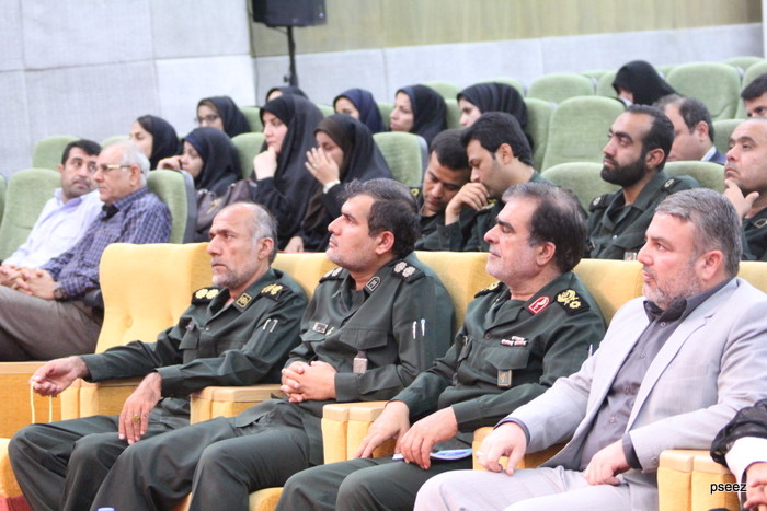 هشت سال پایداری 19