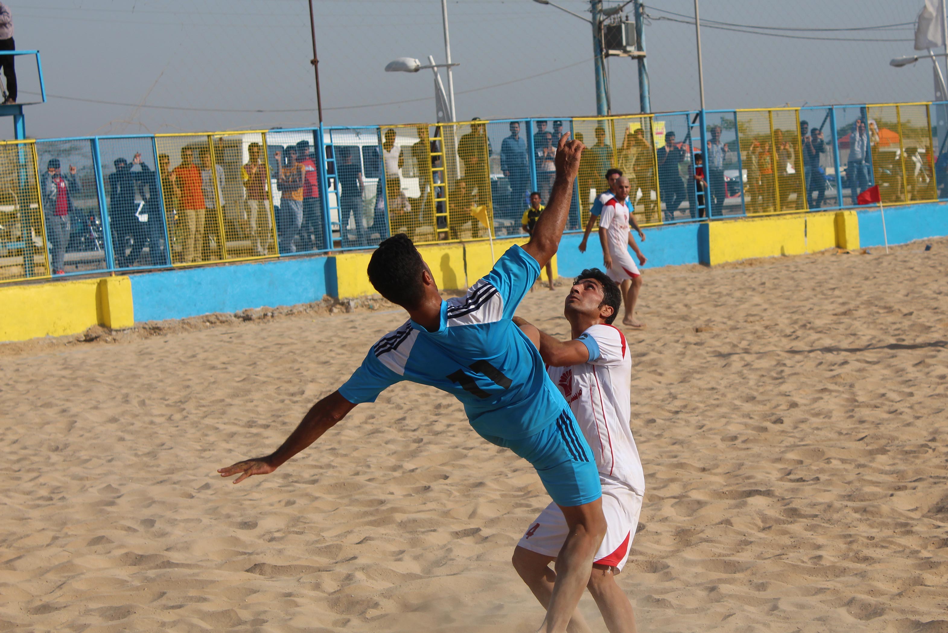 برد تیم فوتبال ساحلی پارس جنوبی مقابل ملوان بندر گز 5