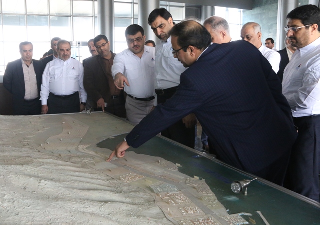 بازدید مهندس کاردر و عادل آذر از پارس جنوبی 6