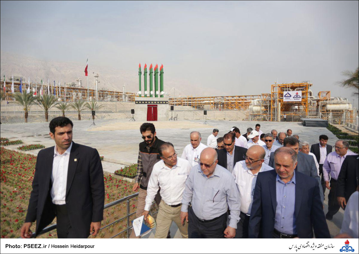 بازدید  <strong class='sis-keyword'>وزیر نفت</strong> از فازهای 20 و 21 پارس جنوبی  8