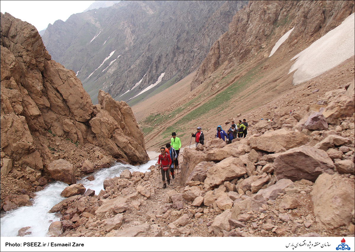 صعود به  <strong class='sis-keyword'>علم کوه</strong> 11