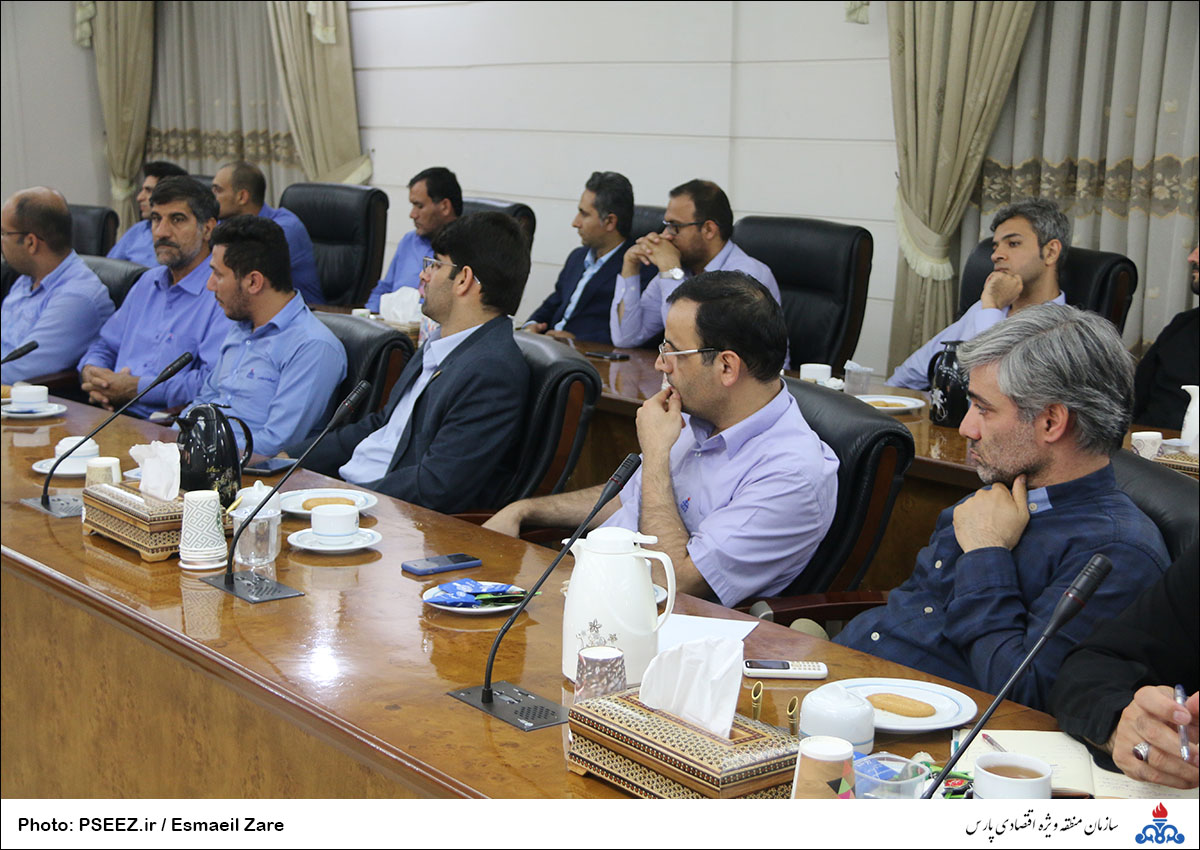 نشست بصیرتی  <strong class='sis-keyword'>عاشورا</strong> 10