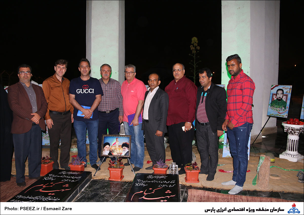 لحظه تحویل  <strong class='sis-keyword'>سال جدید</strong> در گلزار شهدای گمنام 10