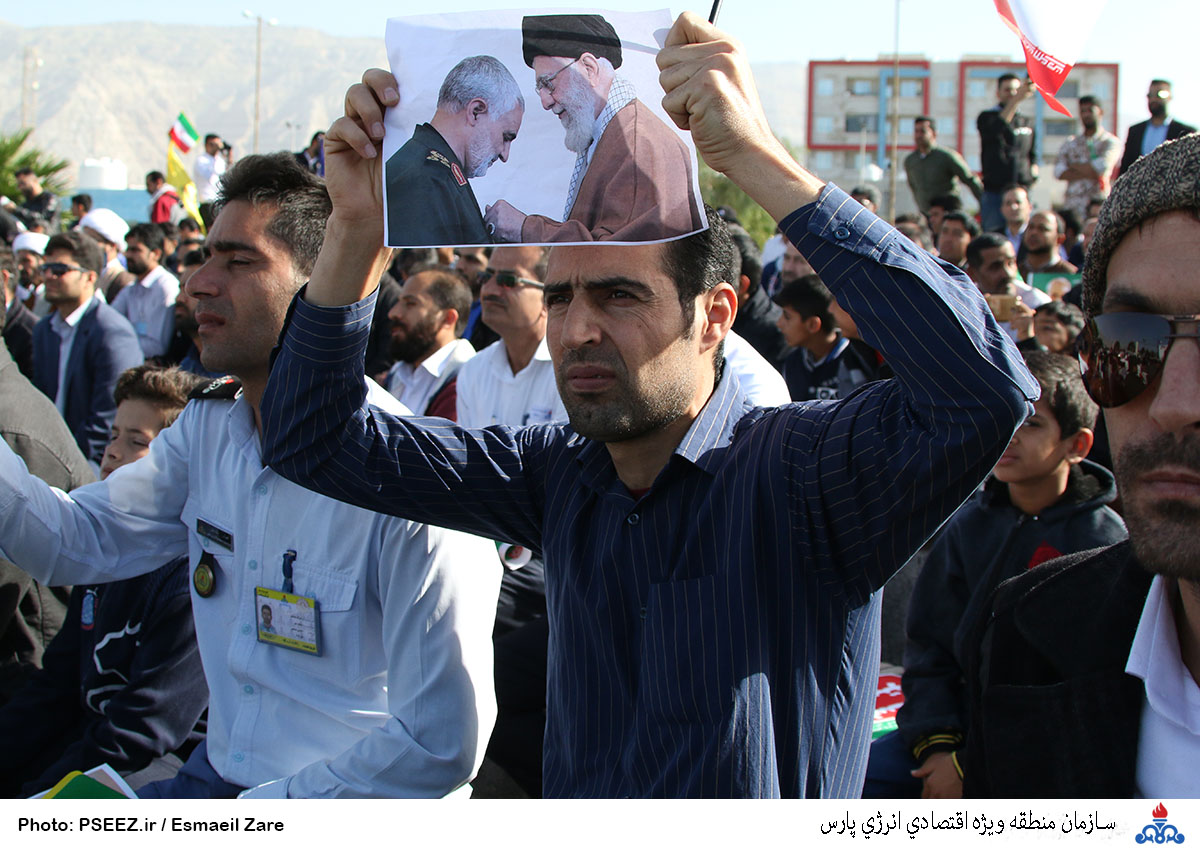 راهپیمایی  <strong class='sis-keyword'>بیست ودوم بهمن ماه</strong> 30