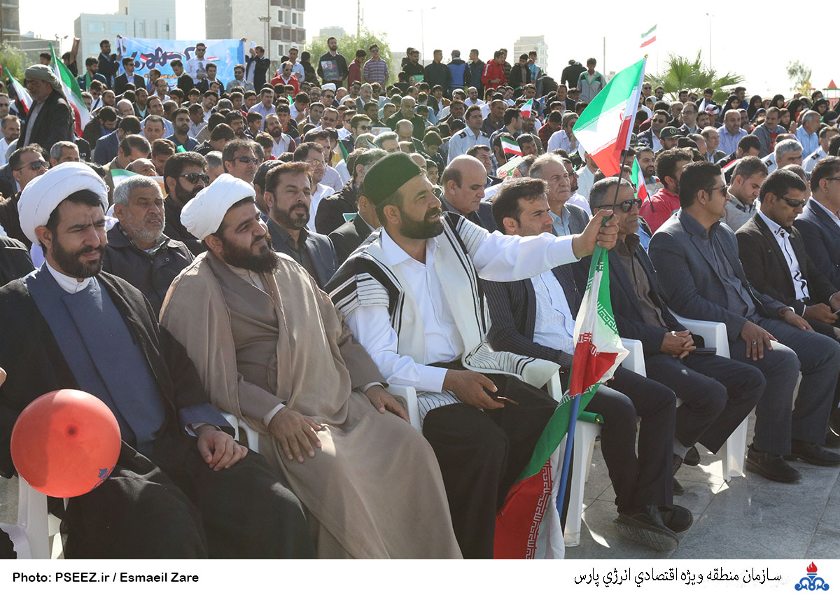 راهپیمایی  <strong class='sis-keyword'>بیست ودوم بهمن ماه</strong> 35