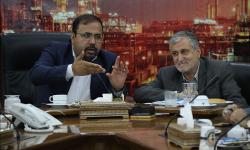 تقدیر مشاور اجتماعی وزیر نفت از مدیر عامل سازمان منطقه ویژه پارس در جهت ترویج و گسترش طرح&zwnj;های مسئولیت اجتماعی  /مهندس یوسفی : مردم مناطق پیرامونی صنعت نفت پدافند غیر عامل منطقه هستند
