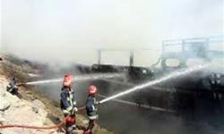عملیات اطفا آتش سوزی لنج&zwnj;های بندر نخل تقلی شهرستان عسلویه