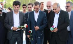 ادای احترام مدیر عامل سازمان منطقه ویژه پارس به مقام والای شهدای گمنام سازمان منطقه ویژه پارس