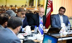 تاسیسات فرسوده نفتی با چنگ و دندان اداره می&zwnj;شود