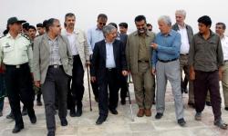 بازدید معاون وزیر و مدیرعامل شرکت ملی نفت از مناطق زلزله زده استان بوشهر