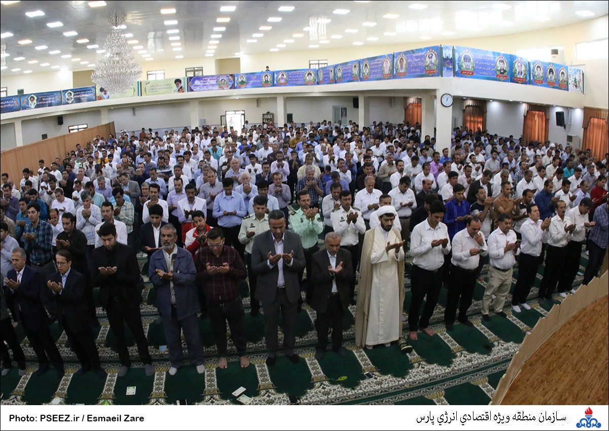 اقامه نماز عید سعید فطر در عسلویه