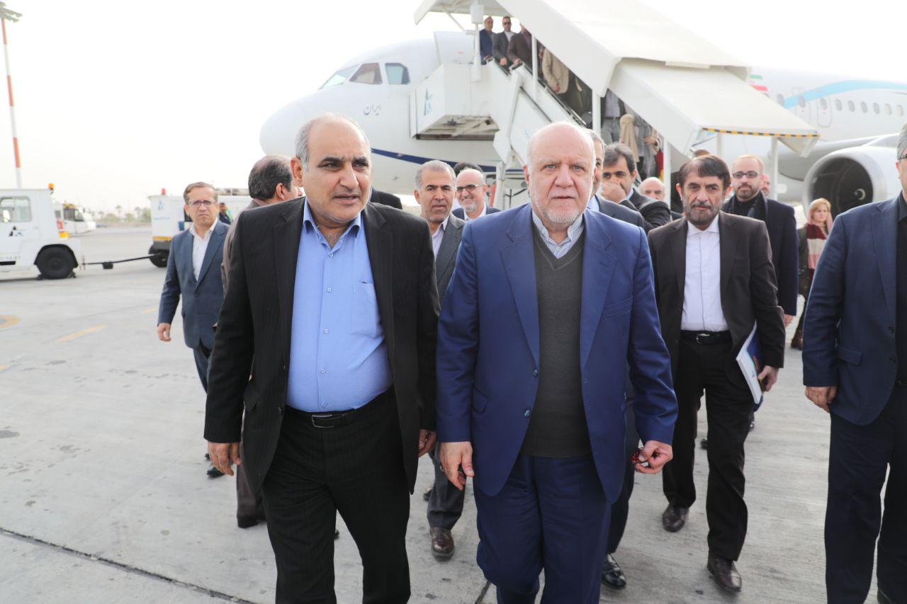 وزیر نفت وارد فرودگاه بین المللی خلیج فارس عسلویه شد