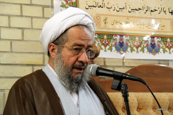 گسترش حوزه های علمیه موجب قطع مفاسد در کشور است.