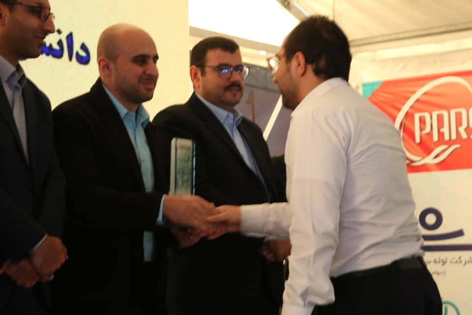 از ۱۴ برگزیده دانشی در سطح منطقه ویژه پارس تجلیل شد
