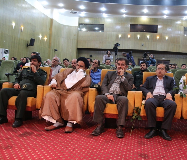 گزارش تصویری 2- هشتمین گردهمایی ایثارگران منطقه ویژه پارس و​ آیین اختتامیه هفتمین جشنواره منطقه ای تئاتر دفاع مقدس