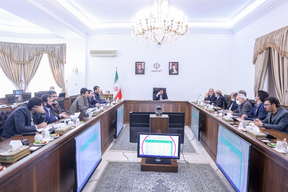 شناسایی و&zwnj; مکان یابی برای احداث ۱۳ شهرک زنجیره پایین دستی پتروشیمی