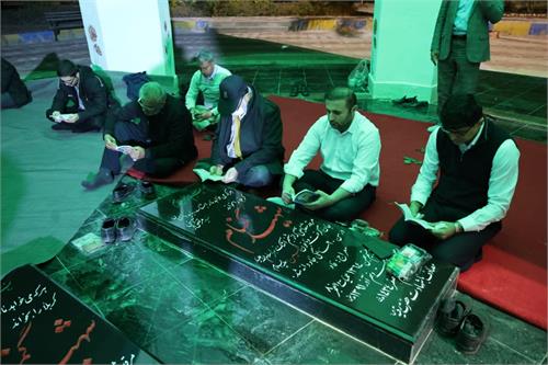 در یادمان شهدای گمنام سازمان منطقه ویژه پارس برگزار شد؛ مراسم شب استجابت دعا با محوریت تکریم مقام شامخ شهدا