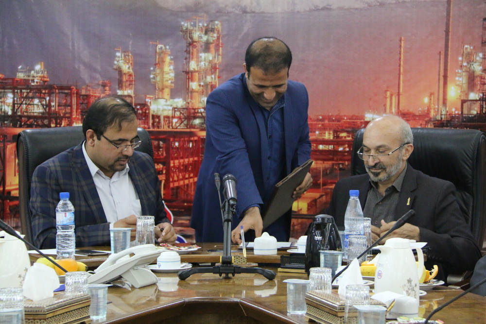 منطقه ویژه پارس و دانشگاه علمی کاربردی تفاهم&zwnj;نامه همکاری امضاء کردند