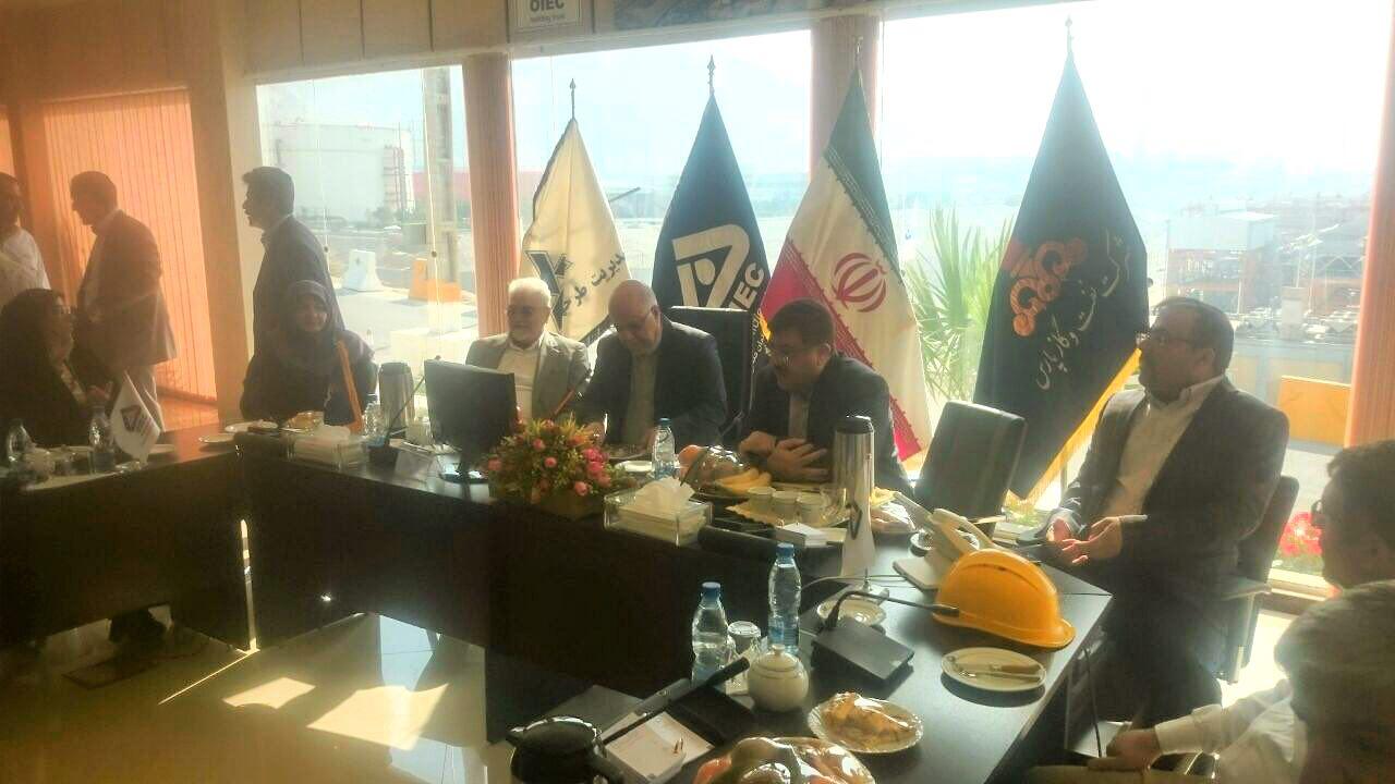 وزیر نفت از فازهای 17 و 18 پارس جنوبی بازدید کرد