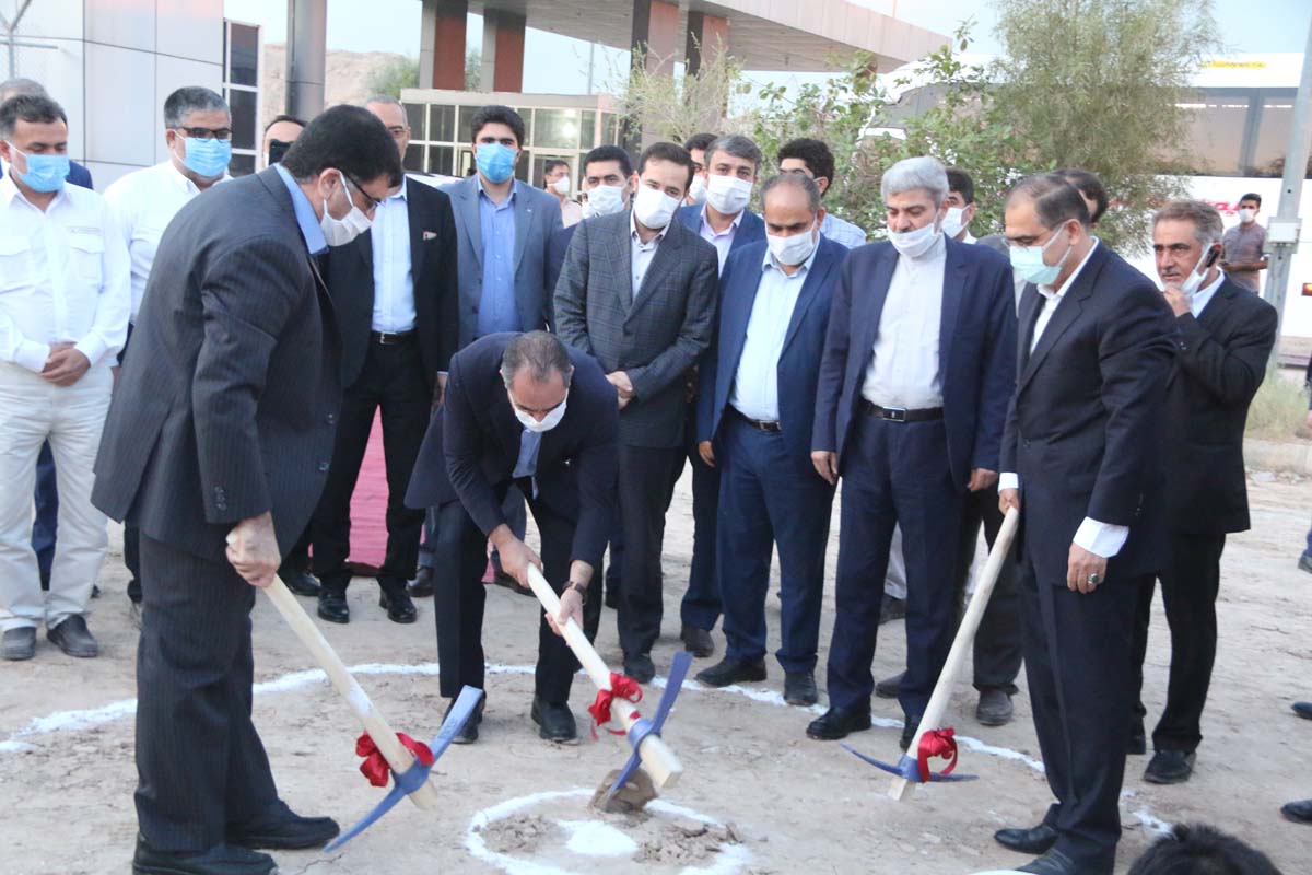 آیین کلنگ زنی پتروشیمی ارغوان