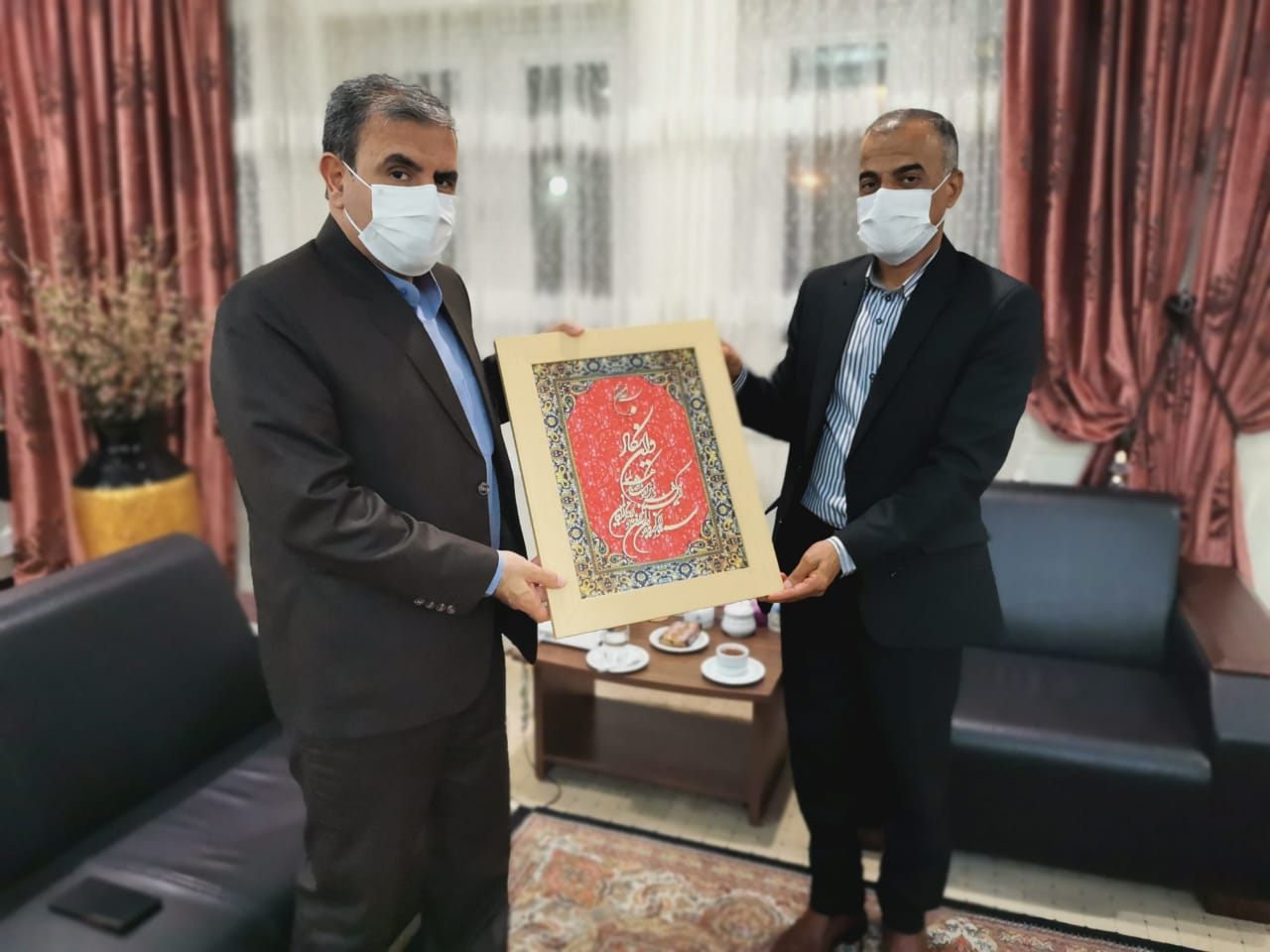تقدیر رییس آموزش و پرورش عسلویه از مدیر عامل سازمان منطقه ویژه پارس