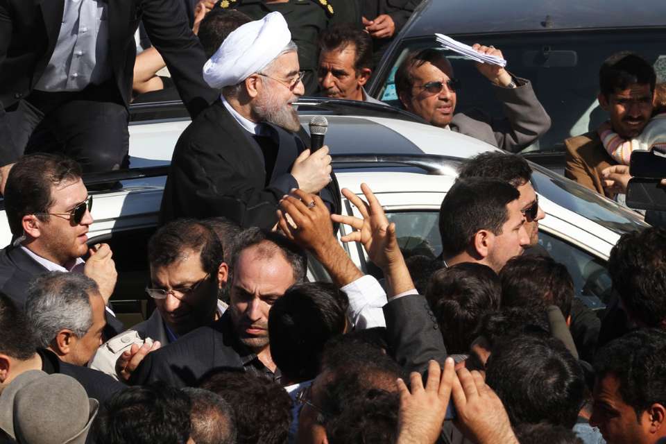 روحانی: دیدار با مردم برای من و دولت افتخار است