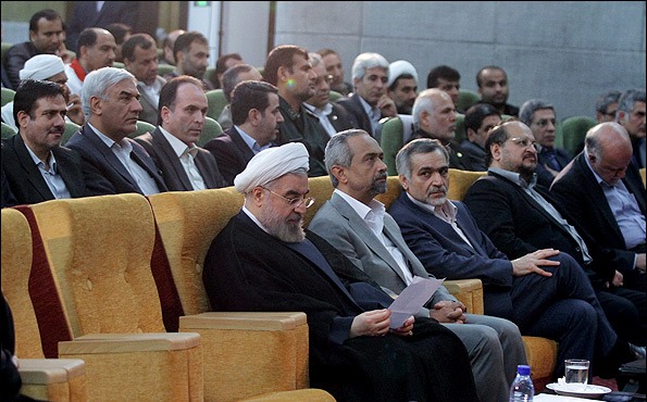 جلسه شورای اداری استان بوشهر آغاز شد