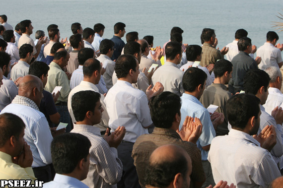 گزارش تصویری/ برگزاری نماز عید سعید فطر در عسلویه(1)