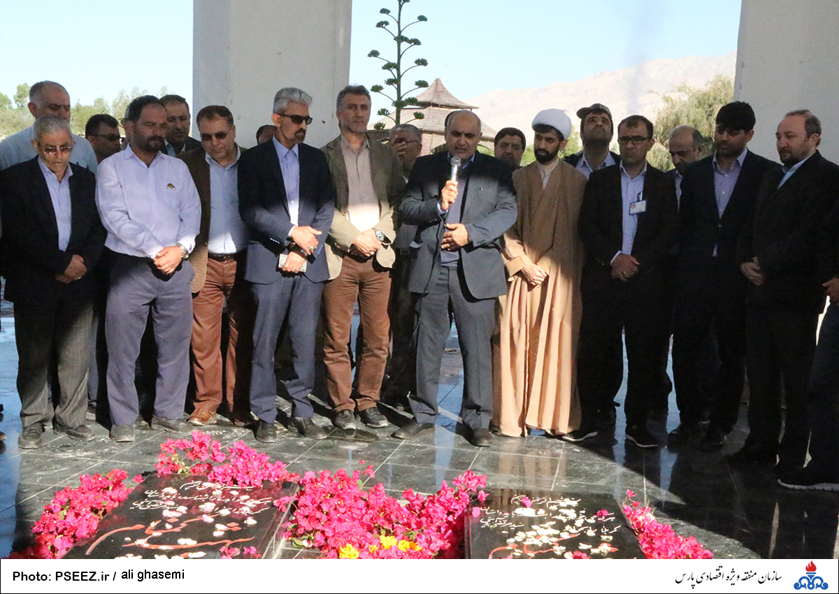 تجدید میثاق کارکنان صنعت نفت با مقام شامخ شهدا