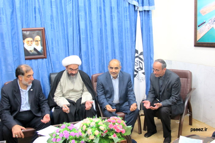 امضای  <strong class='sis-keyword'>تفاهم نامه</strong> مصوبات سفر مقام معظم رهبری به عسلویه