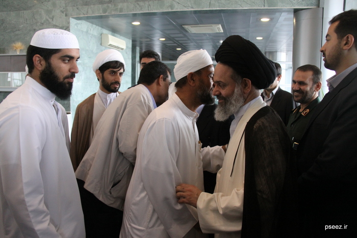 بازدید  <strong class='sis-keyword'>آیت الله حسینی بوشهری</strong> از منطقه ویژه پارس